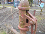 Ručné retro pumpy na dekoráciu do záhrady – fotka 2